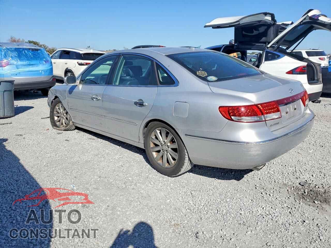 HYUNDAI AZERA 2010 - KMHFC4DF1AA459150
