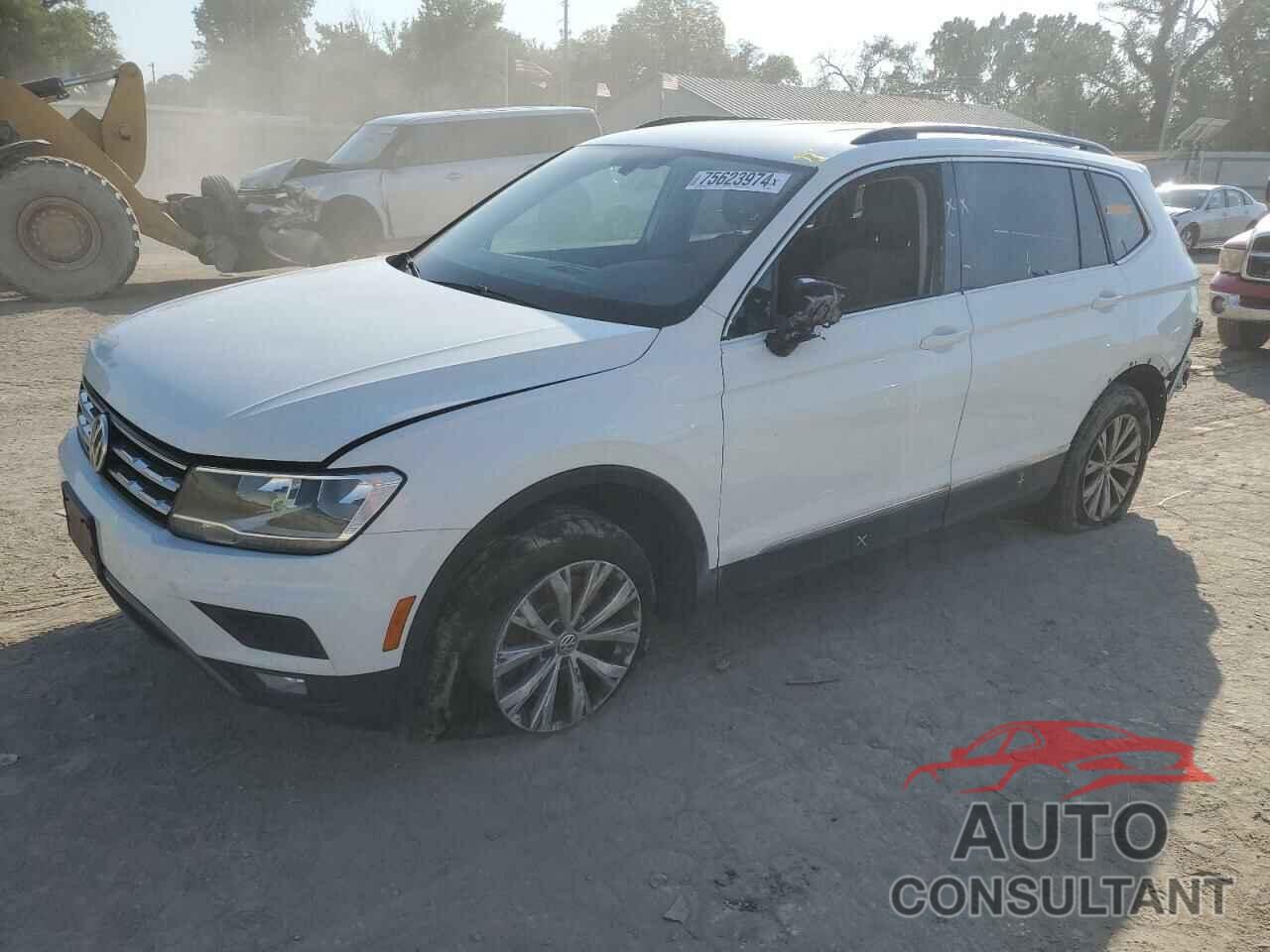 VOLKSWAGEN TIGUAN 2018 - 3VV2B7AX7JM002349