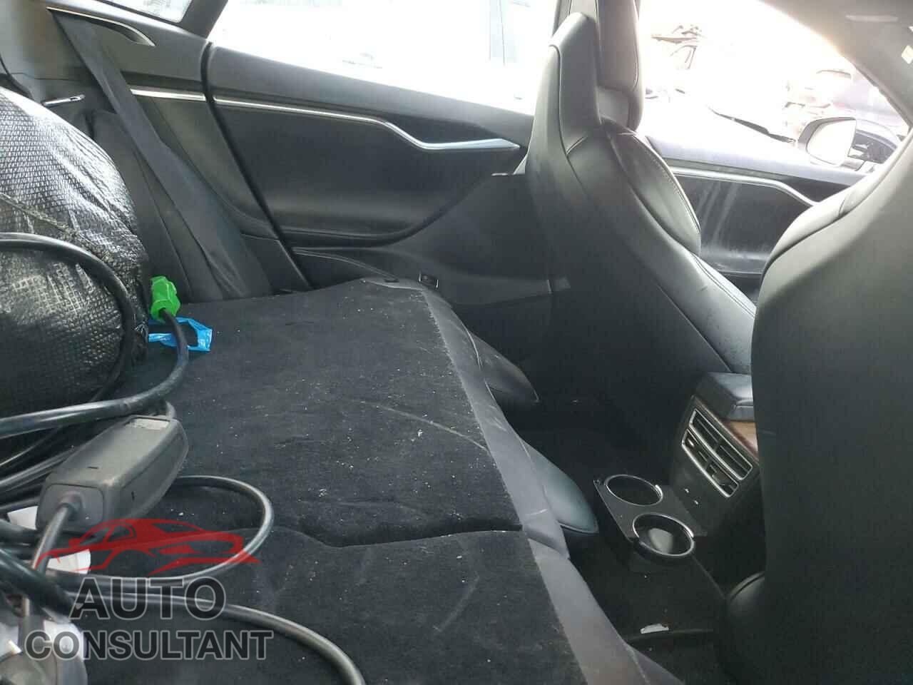 TESLA MODEL S 2017 - 5YJSA1E27HF187403