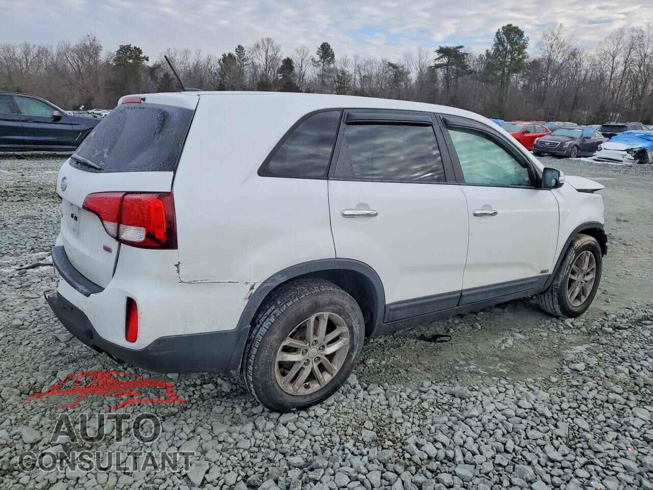 KIA SORENTO 2015 - 5XYKTCA64FG552012