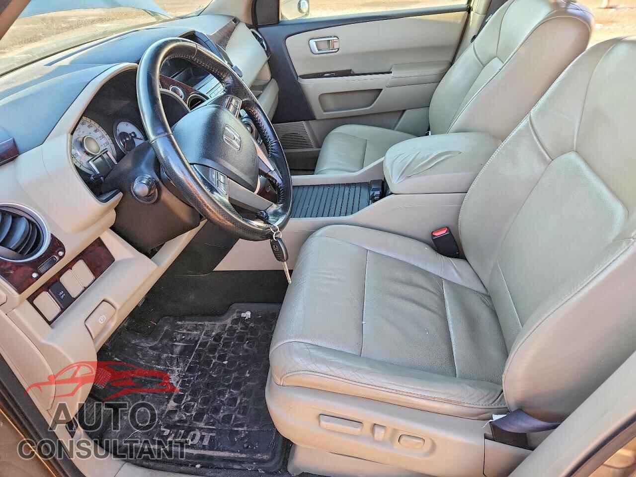 HONDA PILOT 2010 - 5FNYF4H61AB503637
