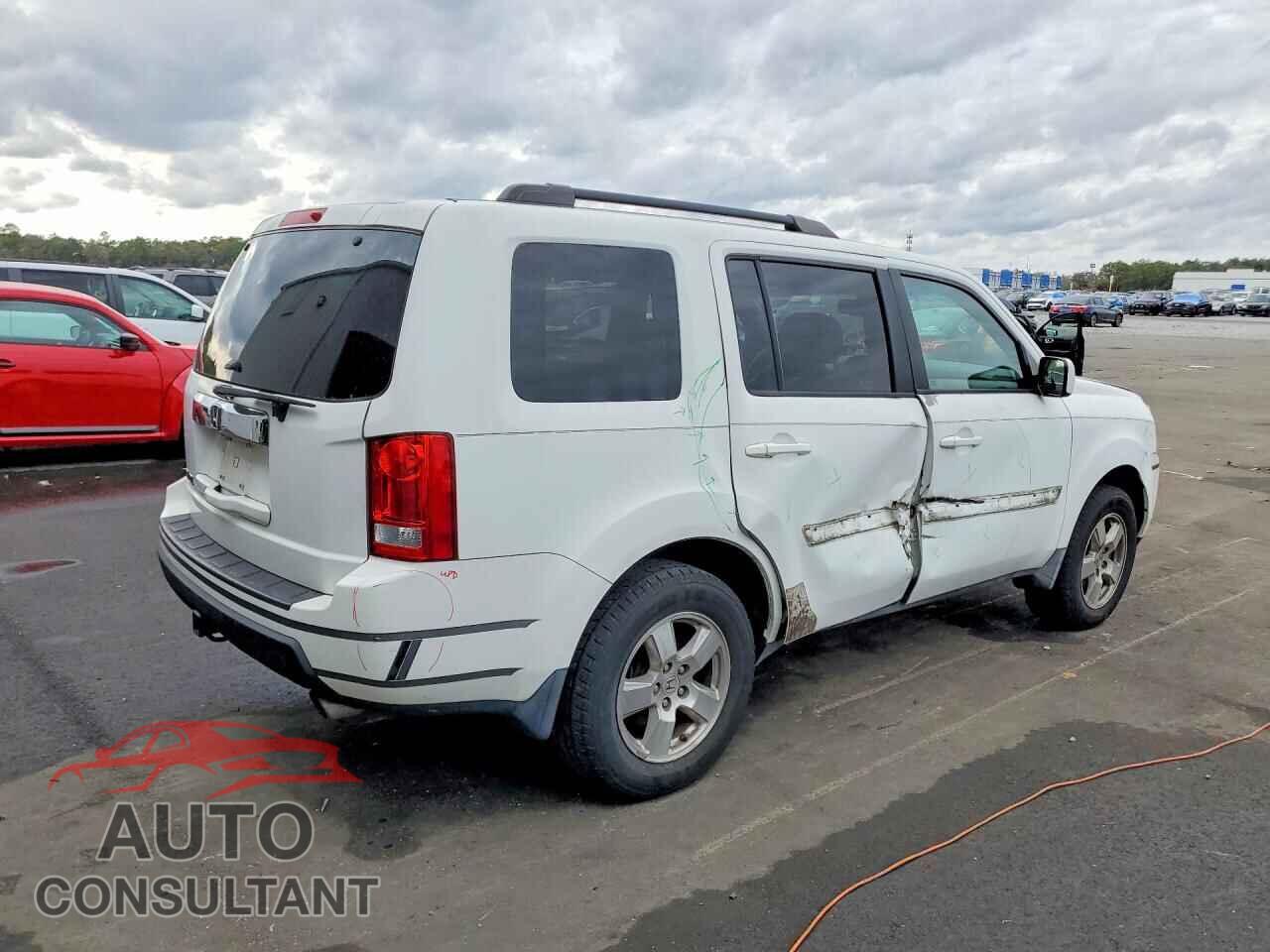 HONDA PILOT 2011 - 5FNYF3H58BB036672