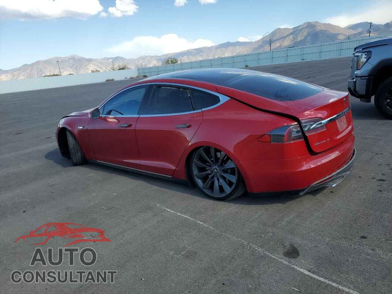 TESLA MODEL S 2014 - 5YJSA1H17EFP53123