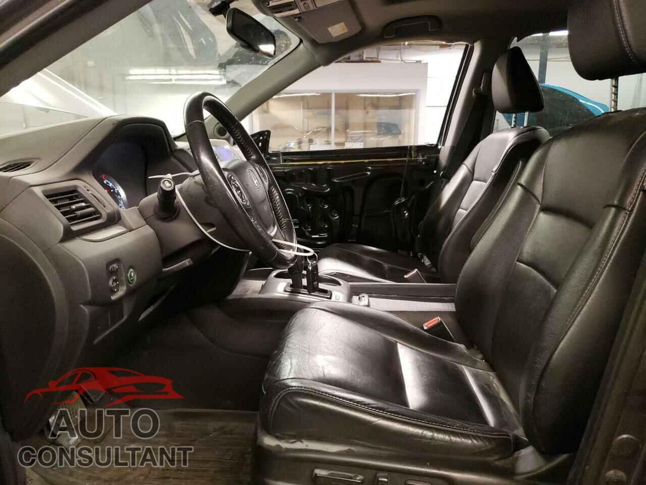 HONDA PILOT 2017 - 5FNYF6H55HB096855