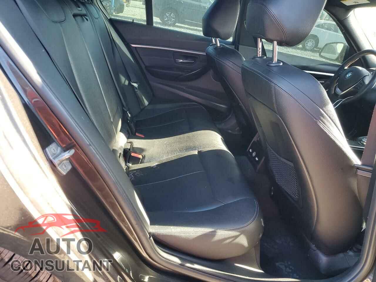 BMW 3 SERIES 2017 - WBA8D9C52HA003570