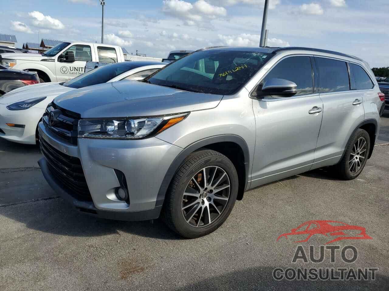 TOYOTA HIGHLANDER 2017 - 5TDKZRFH9HS508329