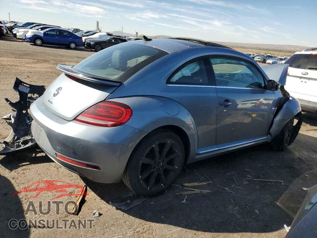 VOLKSWAGEN BEETLE 2019 - 3VWFD7ATXKM712061