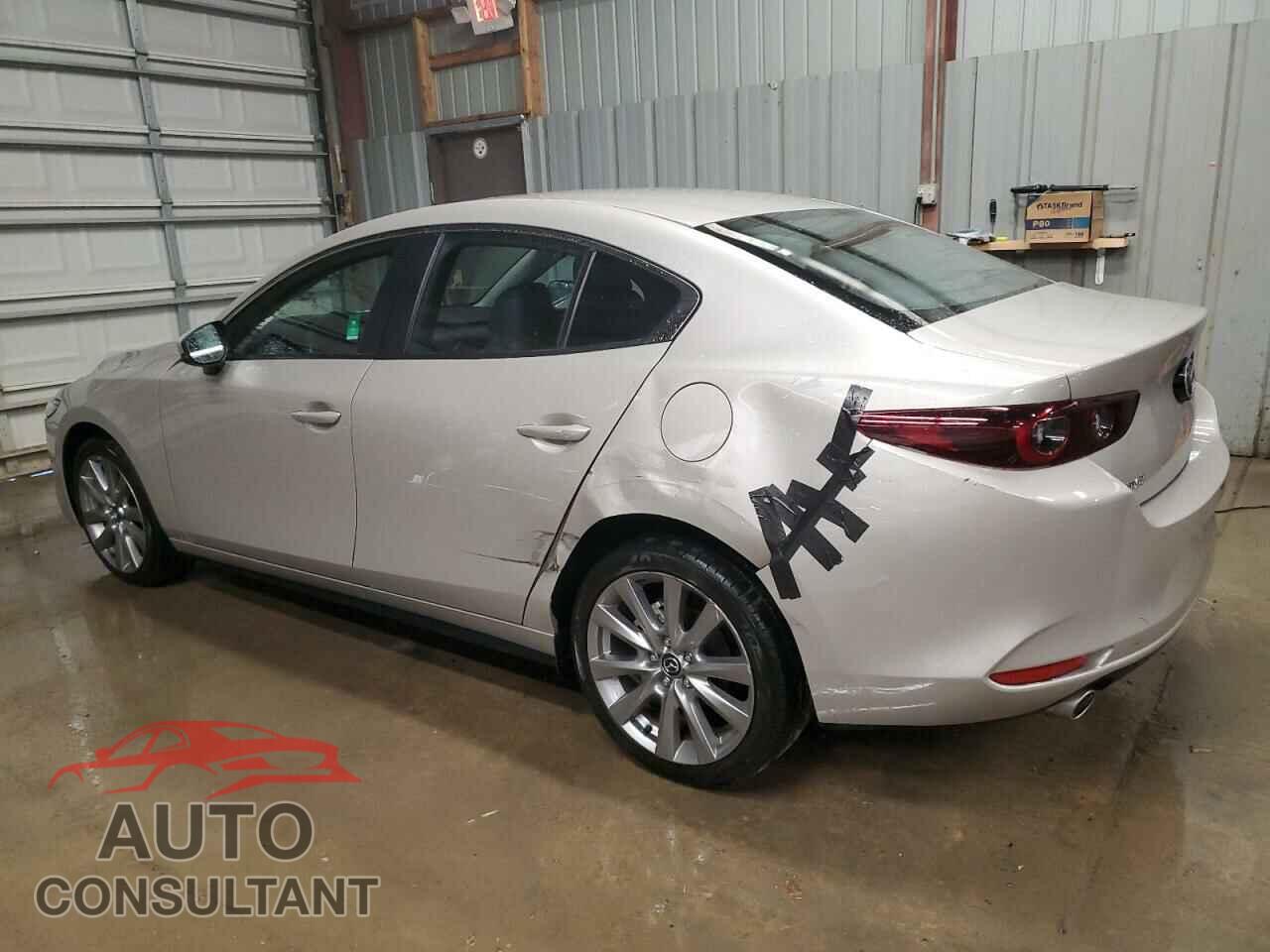 MAZDA 3 2023 - 3MZBPACM1PM385372