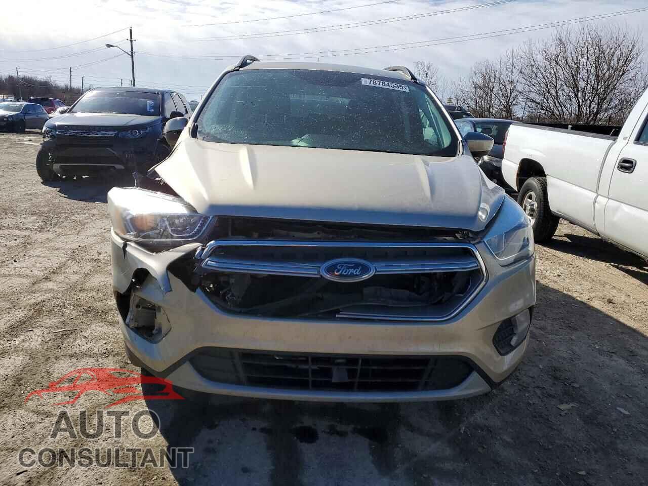 FORD ESCAPE 2017 - 1FMCU0G91HUE45563