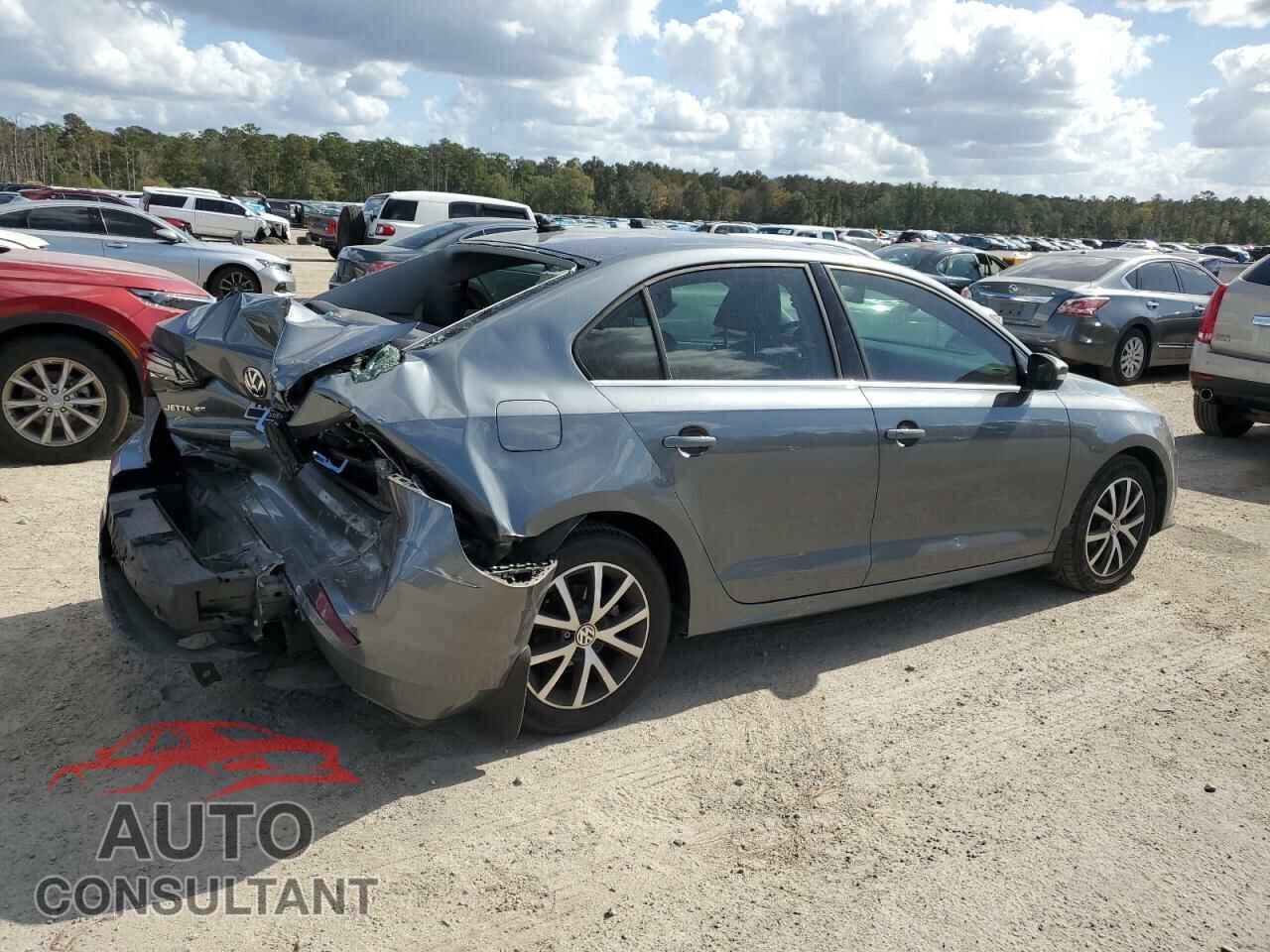 VOLKSWAGEN JETTA 2017 - 3VWDB7AJXHM380773