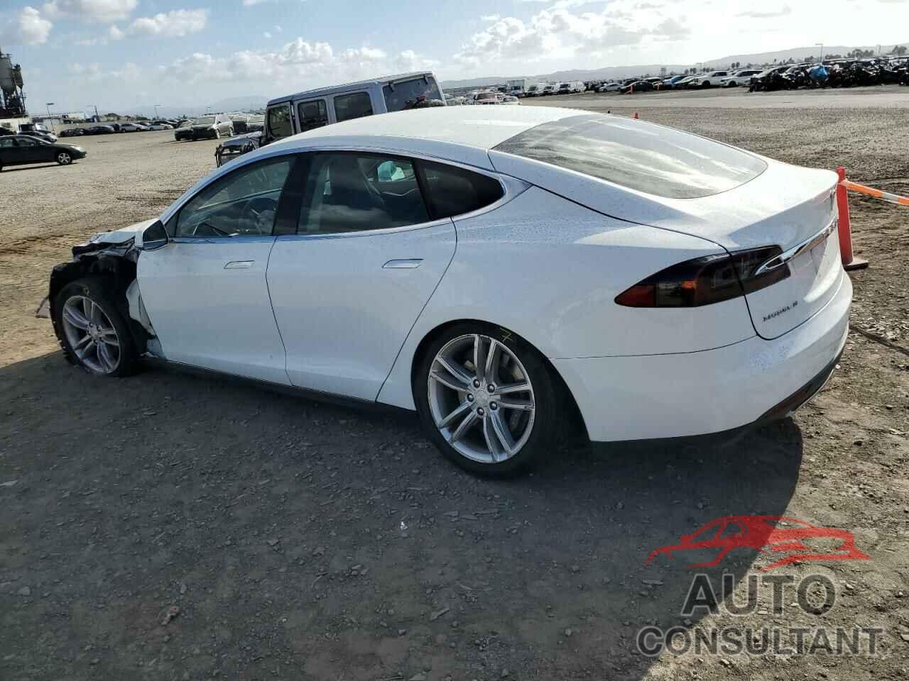 TESLA MODEL S 2013 - 5YJSA1CN1DFP11636