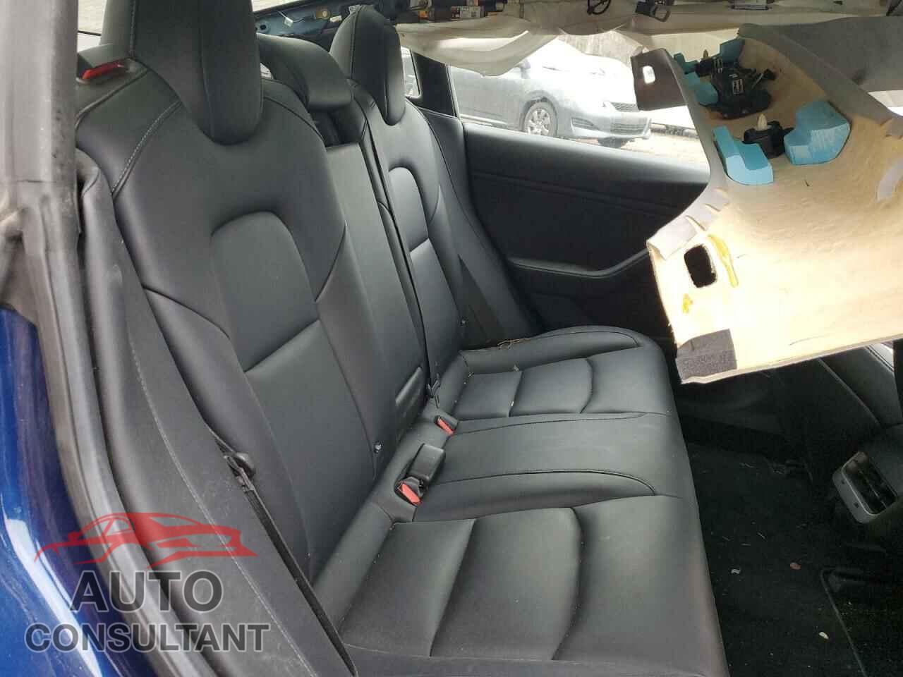 TESLA MODEL 3 2018 - 5YJ3E1EA6JF030189