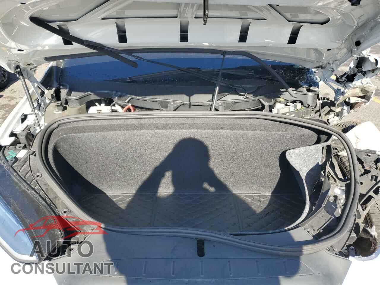 TESLA MODEL X 2016 - 5YJXCAE20GF020945