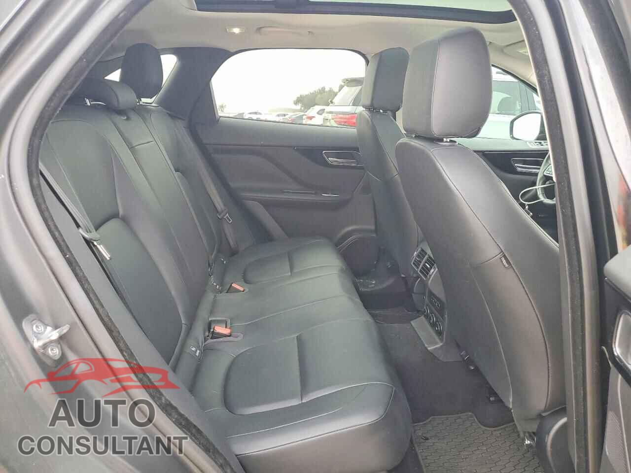 JAGUAR F-PACE 2018 - SADCJ2FX9JA266577