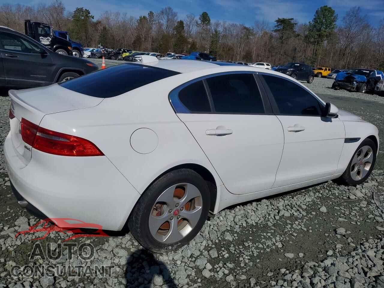 JAGUAR XE 2017 - SAJAR4BG5HA976228