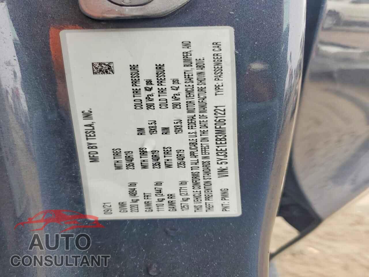 TESLA MODEL 3 2021 - 5YJ3E1EB3MF061221