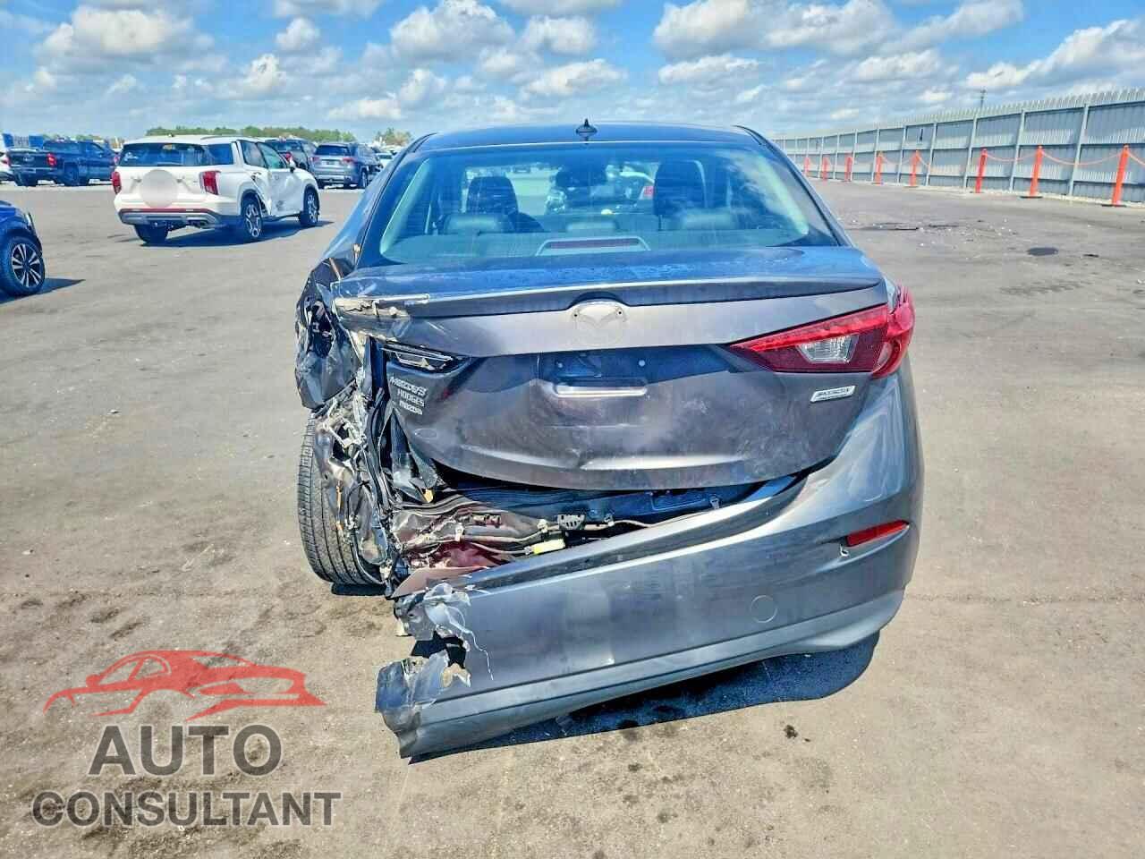 MAZDA 3 2017 - 3MZBN1W36HM136110