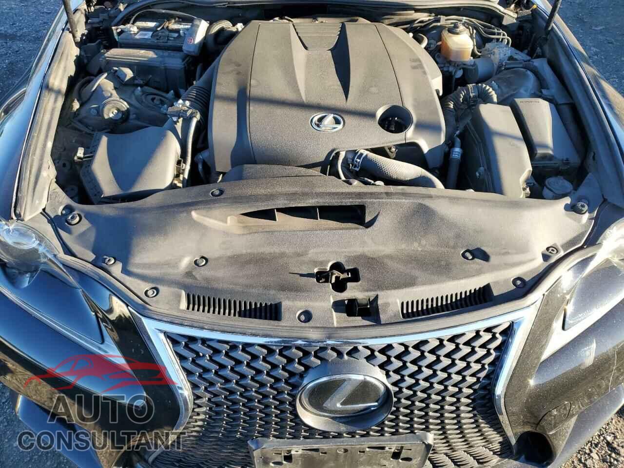 LEXUS IS 2015 - JTHCF1D27F5028241