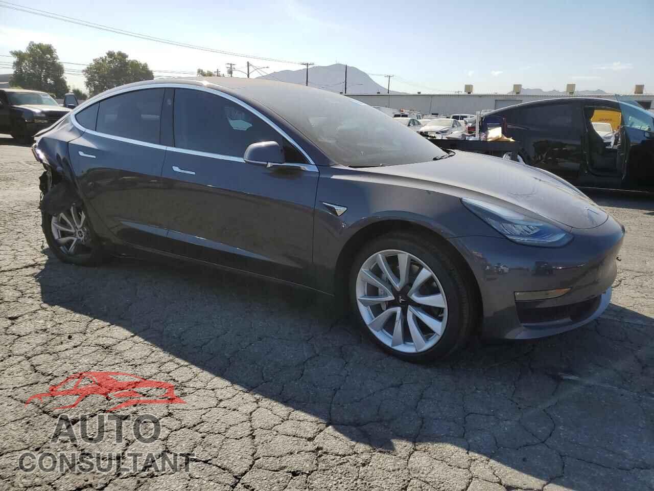TESLA MODEL 3 2018 - 5YJ3E1EA5JF052829