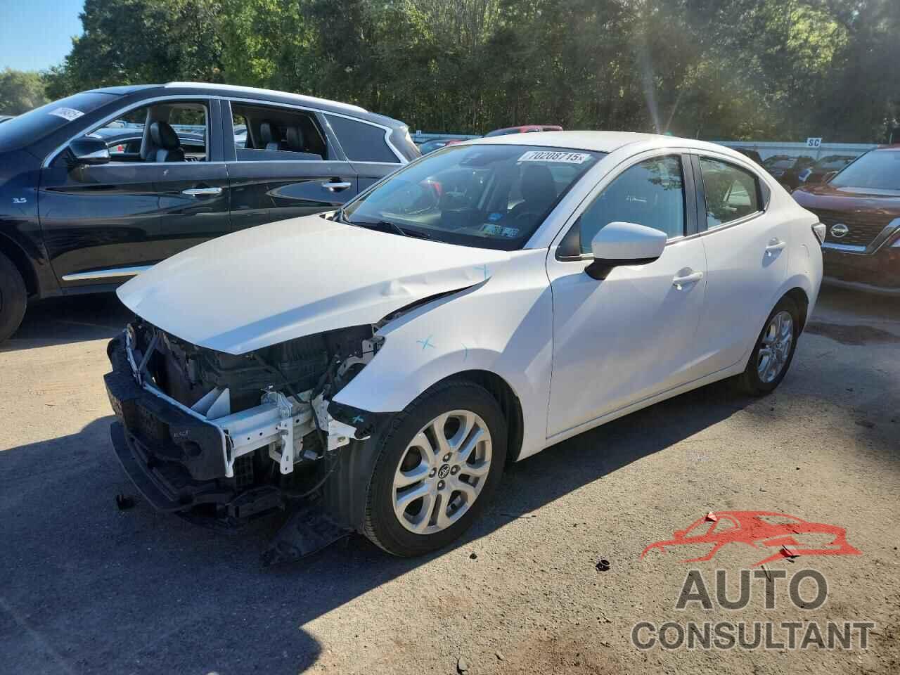 TOYOTA YARIS 2017 - 3MYDLBYV2HY152563