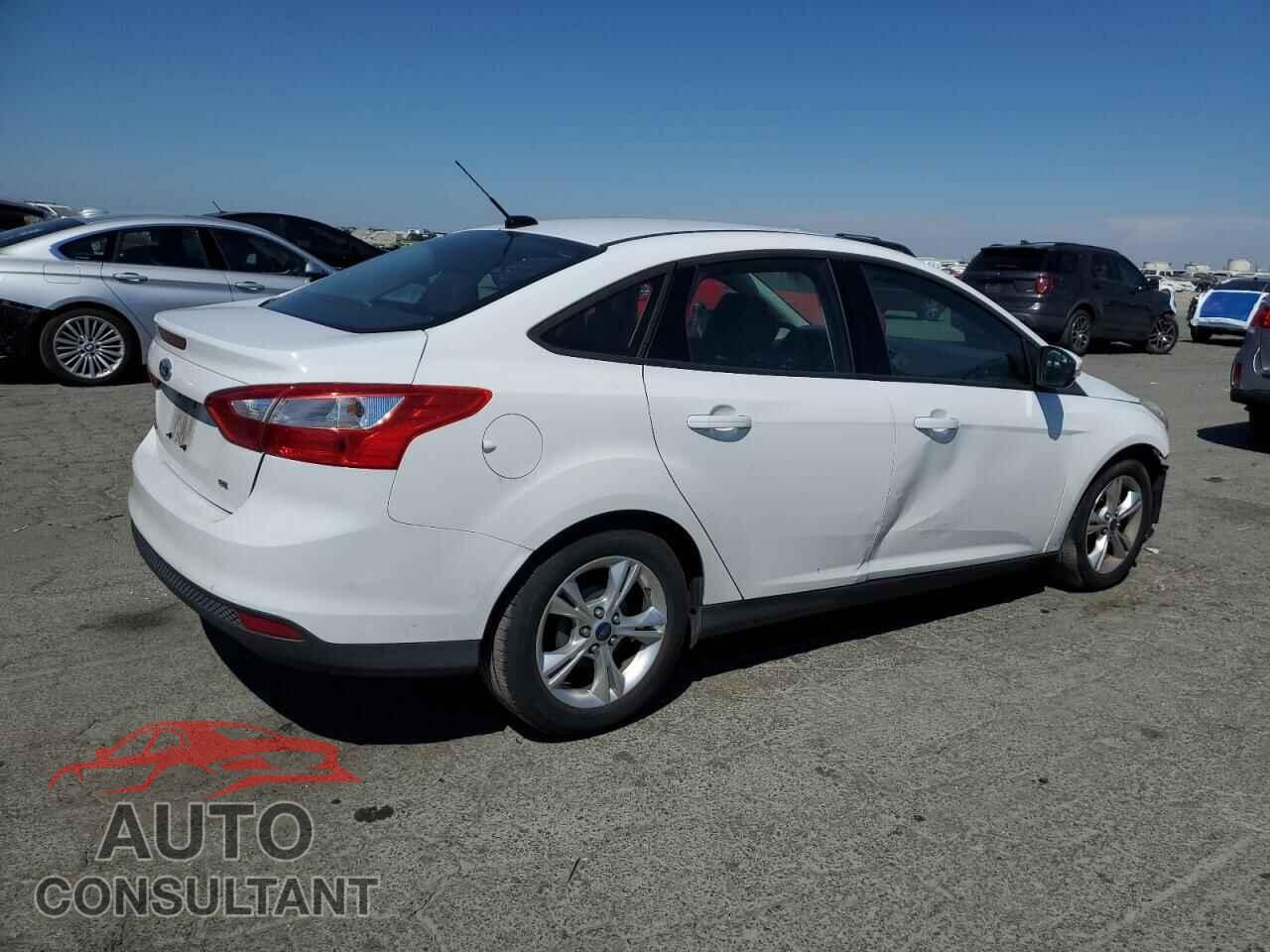 FORD FOCUS 2014 - 1FADP3F22EL199295