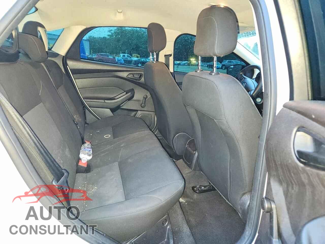FORD FOCUS 2017 - 1FADP3E25HL257700