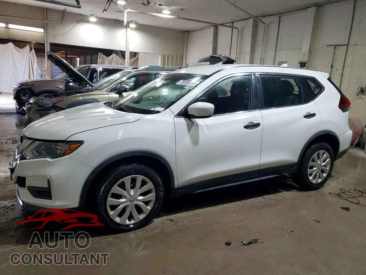 NISSAN ROGUE 2018 - KNMAT2MT0JP606497