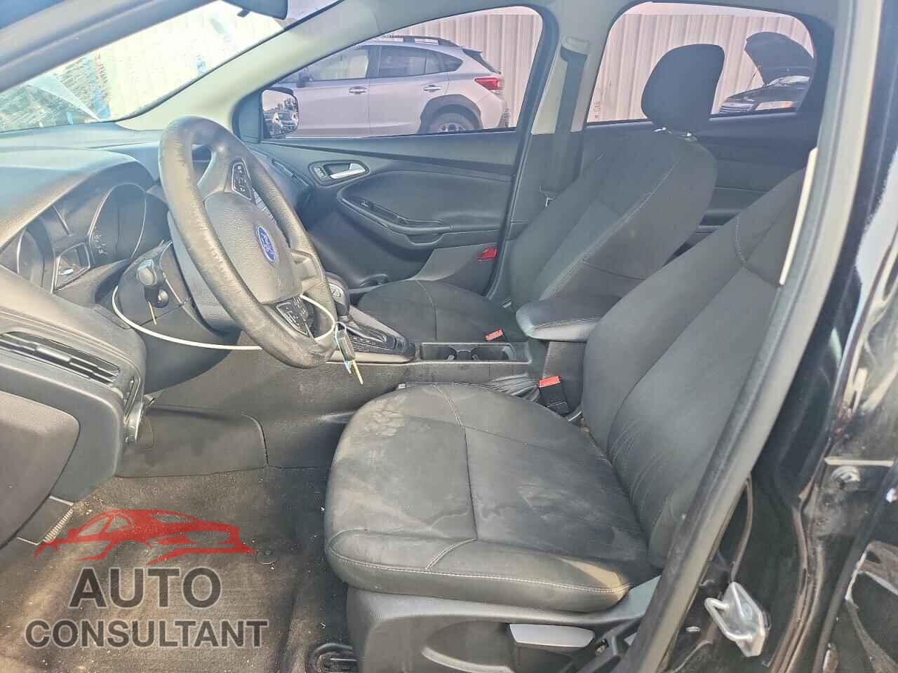 FORD FOCUS 2018 - 1FADP3K28JL294878