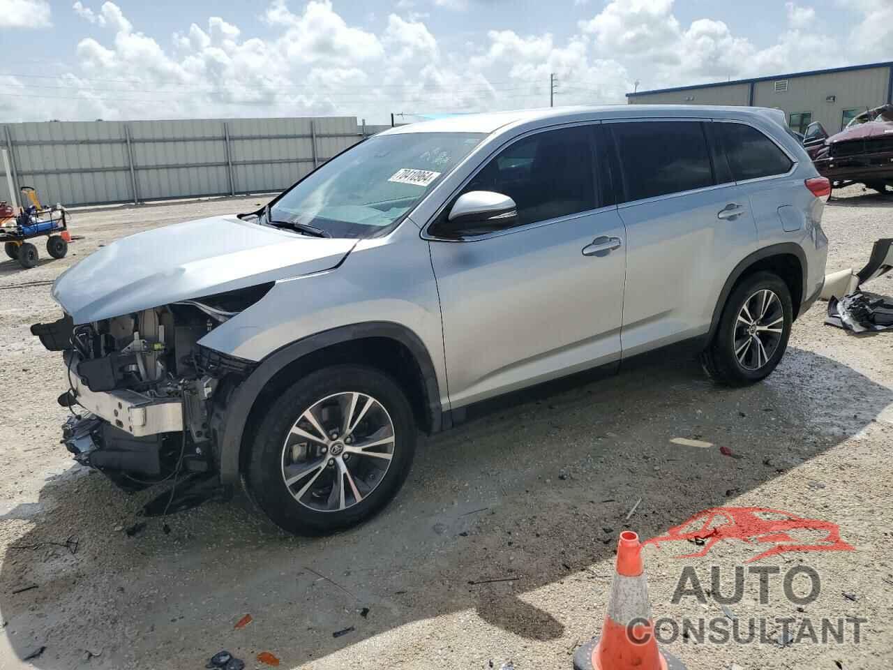 TOYOTA HIGHLANDER 2019 - 5TDZARFH3KS054270