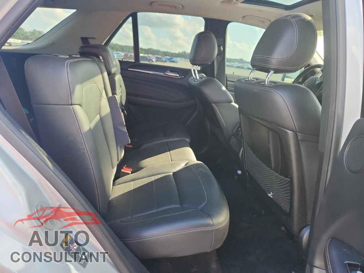 MERCEDES-BENZ M-CLASS 2015 - 4JGDA5JB3FA555681