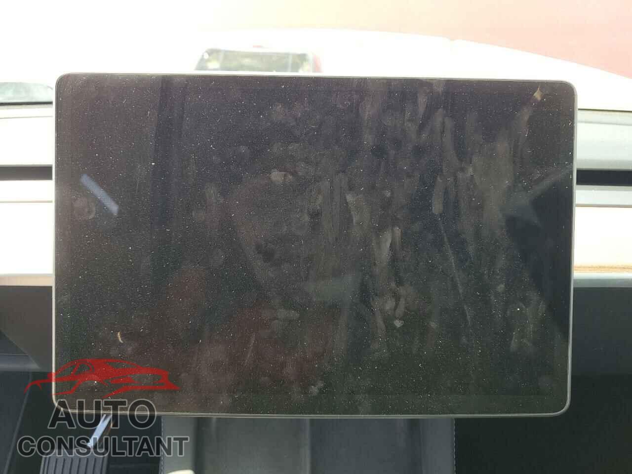 TESLA MODEL Y 2023 - 7SAYGDEE7PF628310