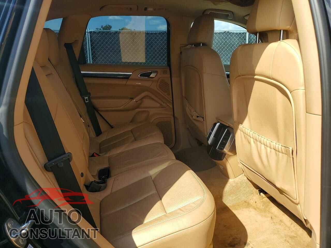 PORSCHE CAYENNE 2014 - WP1AA2A2XELA09175