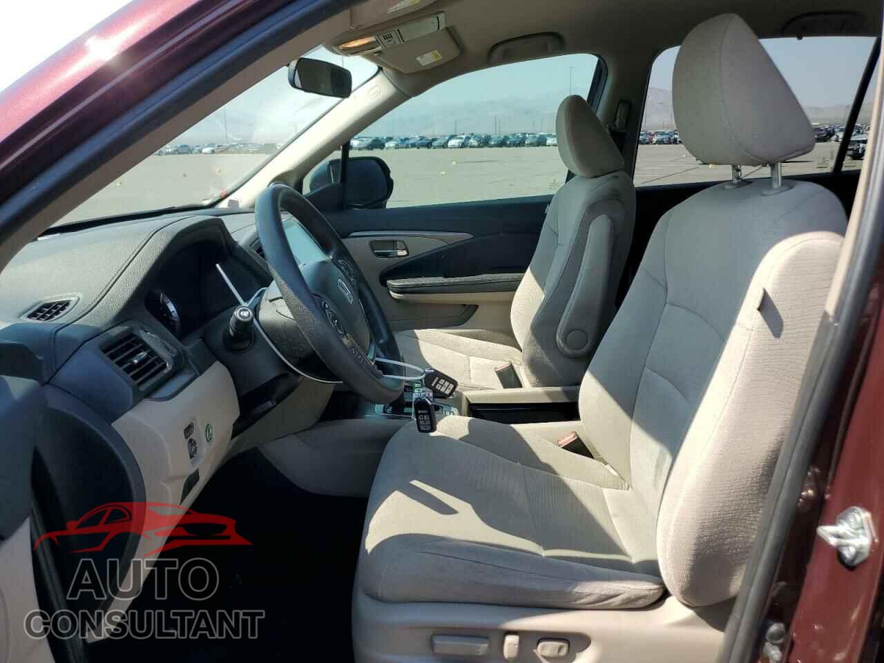 HONDA PILOT 2017 - 5FNYF5H35HB013143