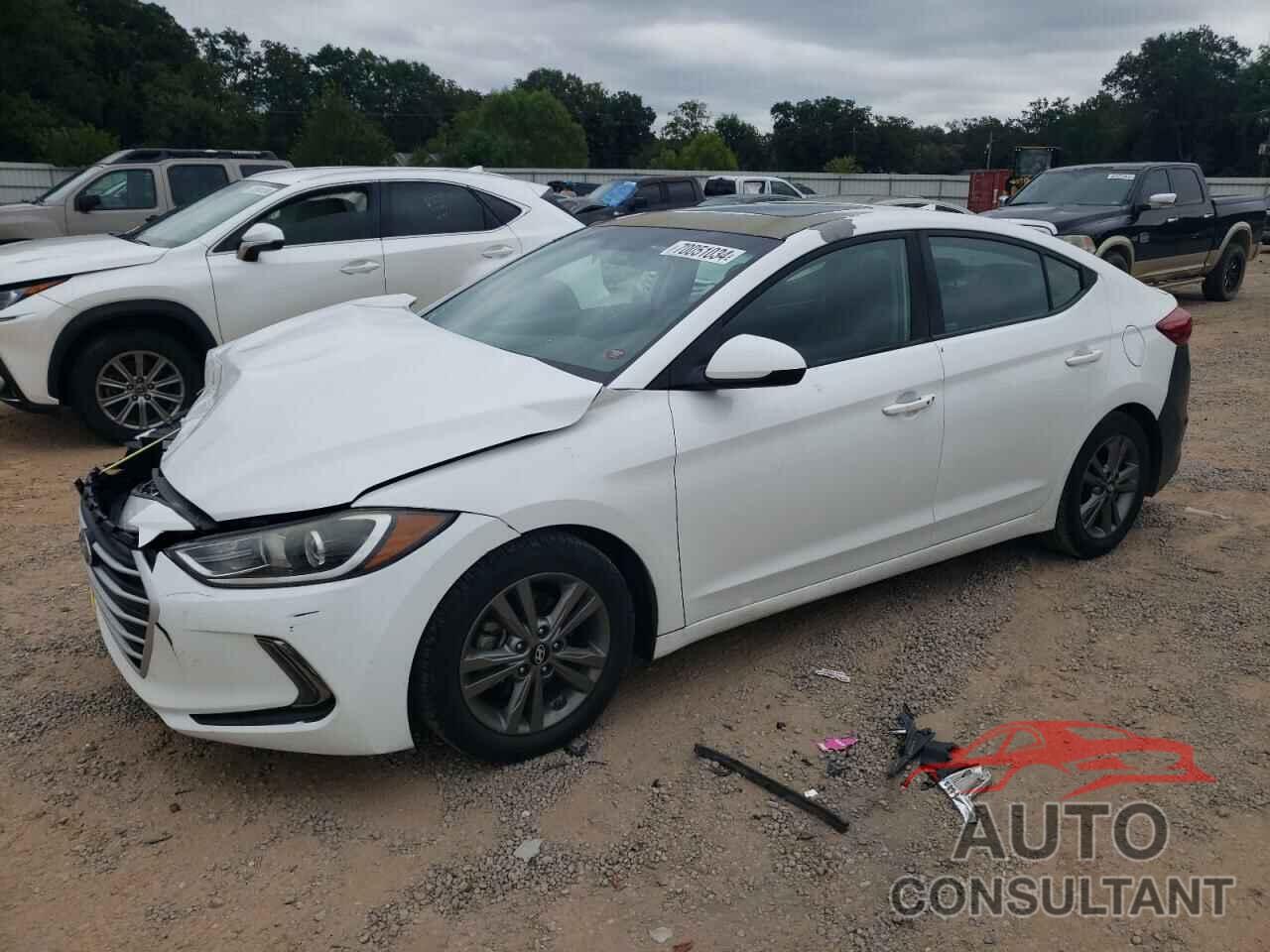 HYUNDAI ELANTRA 2017 - 5NPD84LF6HH208433