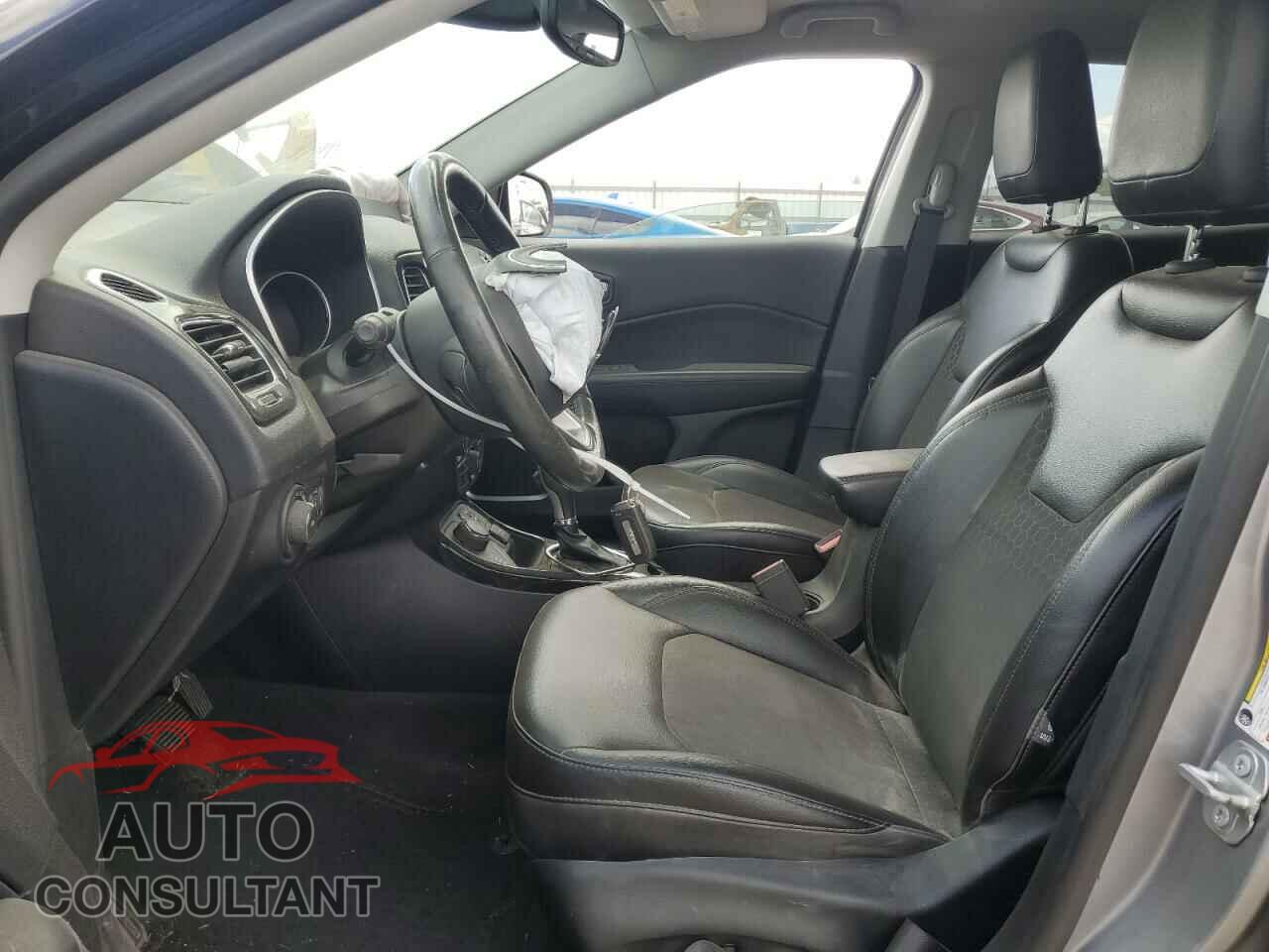 JEEP COMPASS 2018 - 3C4NJDBB7JT299032