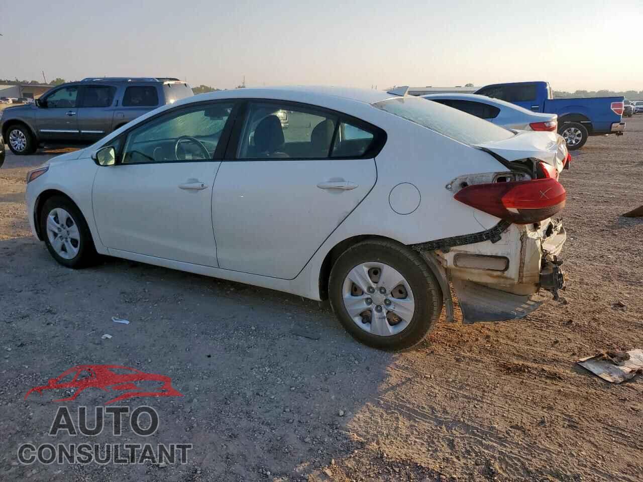 KIA FORTE 2017 - 3KPFK4A71HE040159