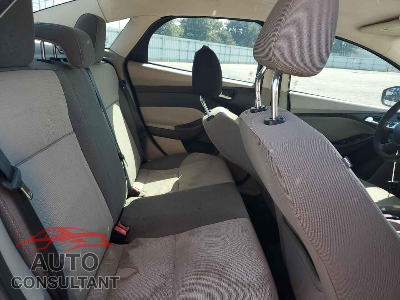 FORD FOCUS 2012 - 1FAHP3F28CL173685