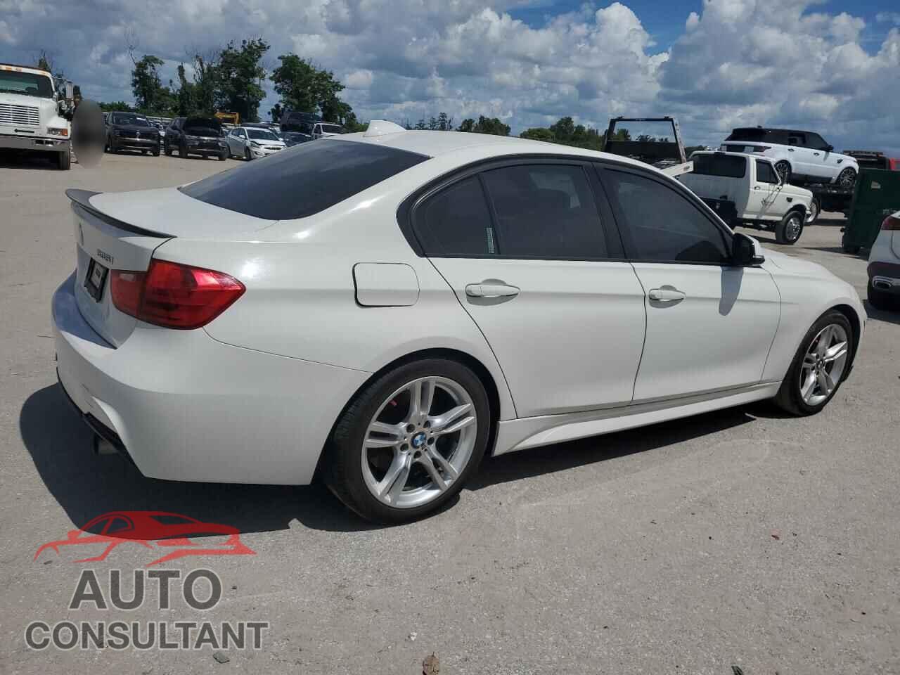 BMW 3 SERIES 2013 - WBA3A9C55DF476041
