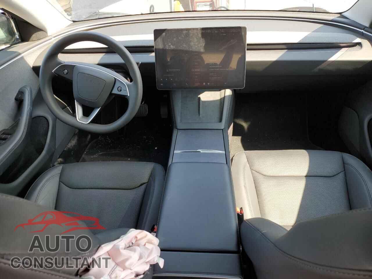 TESLA MODEL 3 2024 - 5YJ3E1EA6RF784138