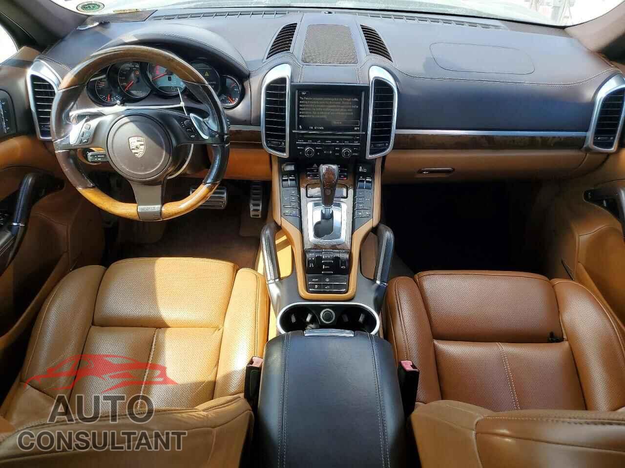 PORSCHE CAYENNE 2011 - WP1AB2A2XBLA53816