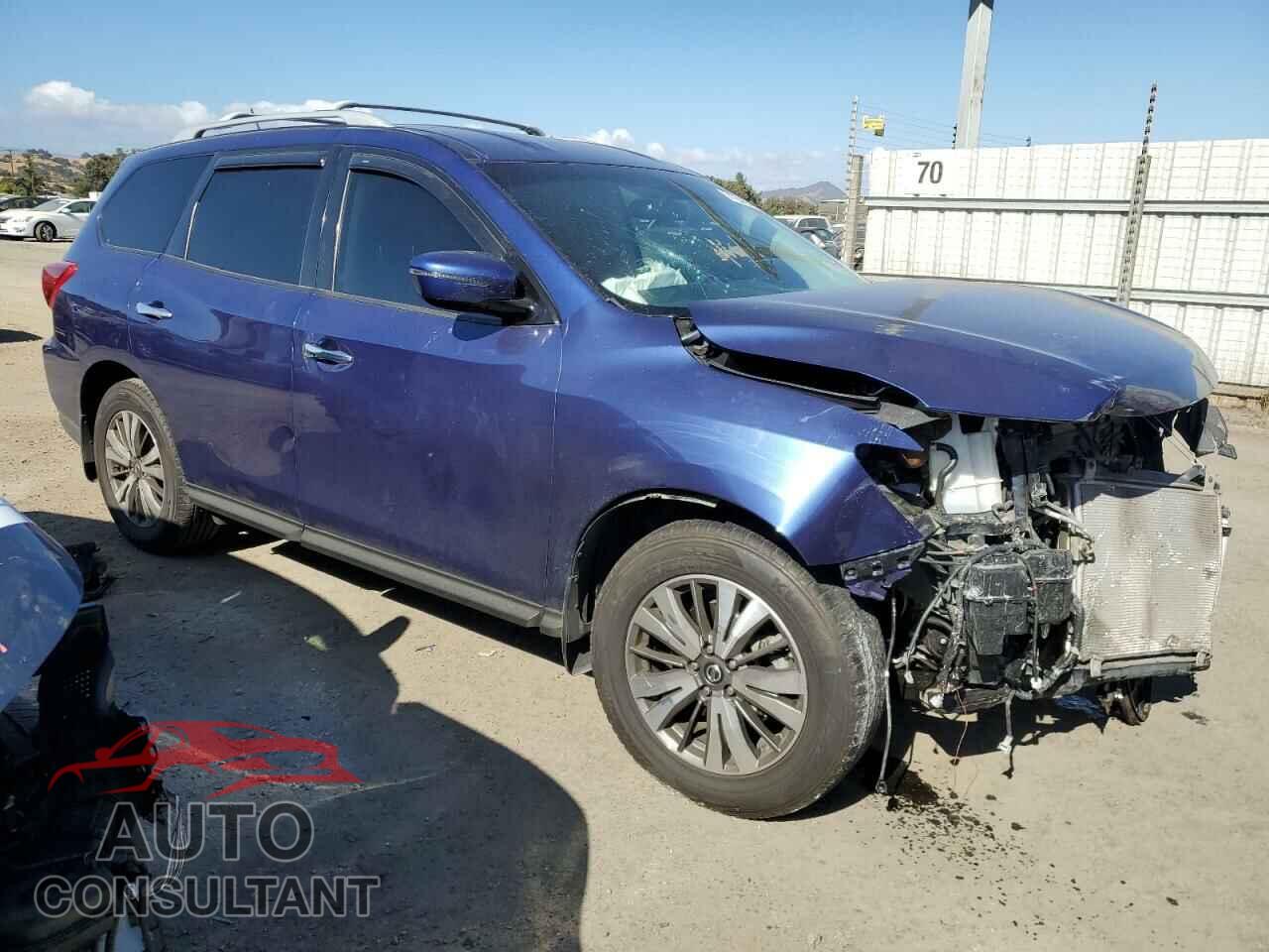 NISSAN PATHFINDER 2017 - 5N1DR2MN5HC689127