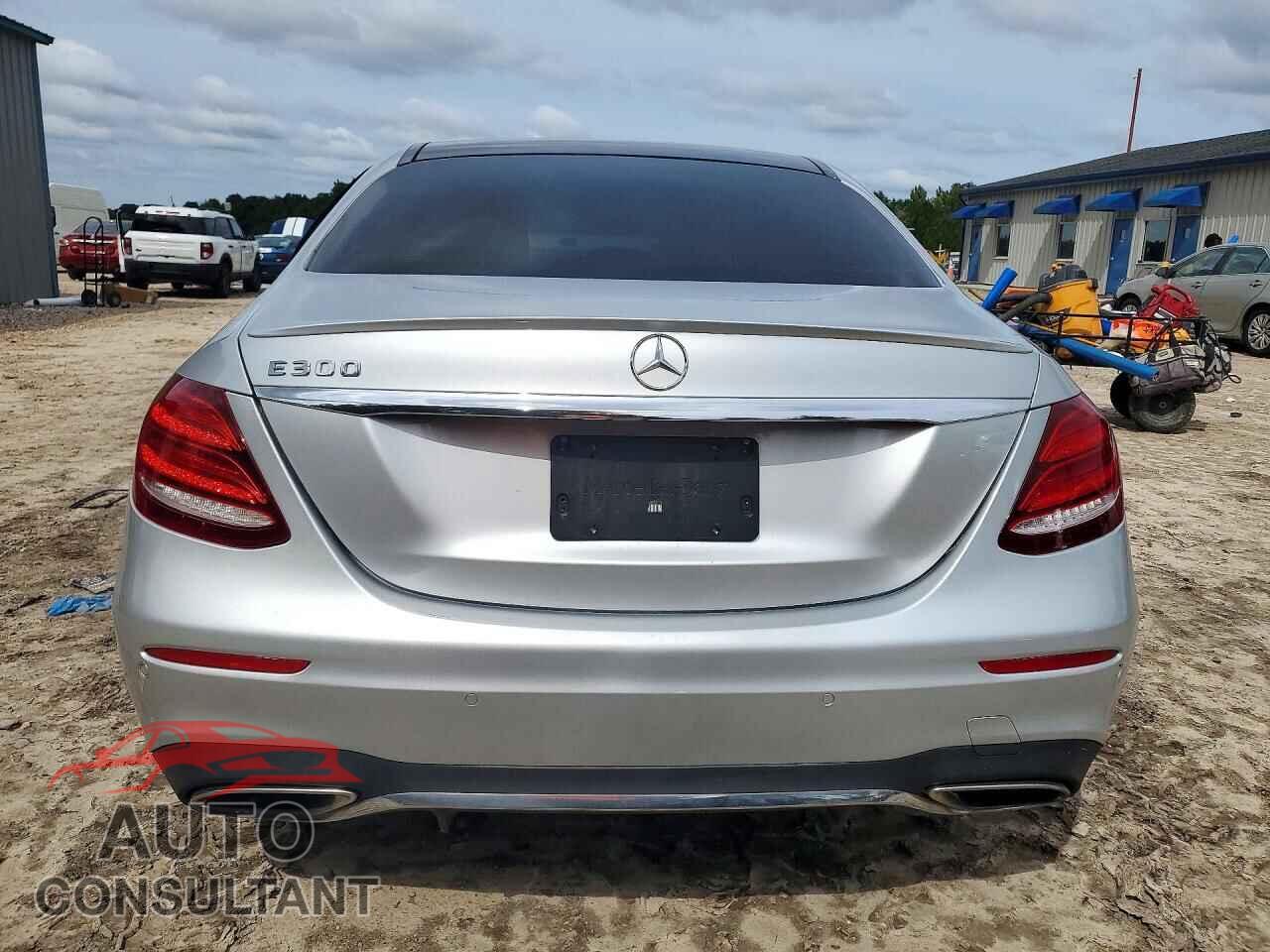 MERCEDES-BENZ E-CLASS 2017 - WDDZF4JB7HA052105