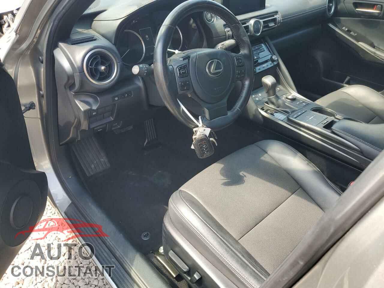 LEXUS IS 2021 - JTHCA1D20M5114714