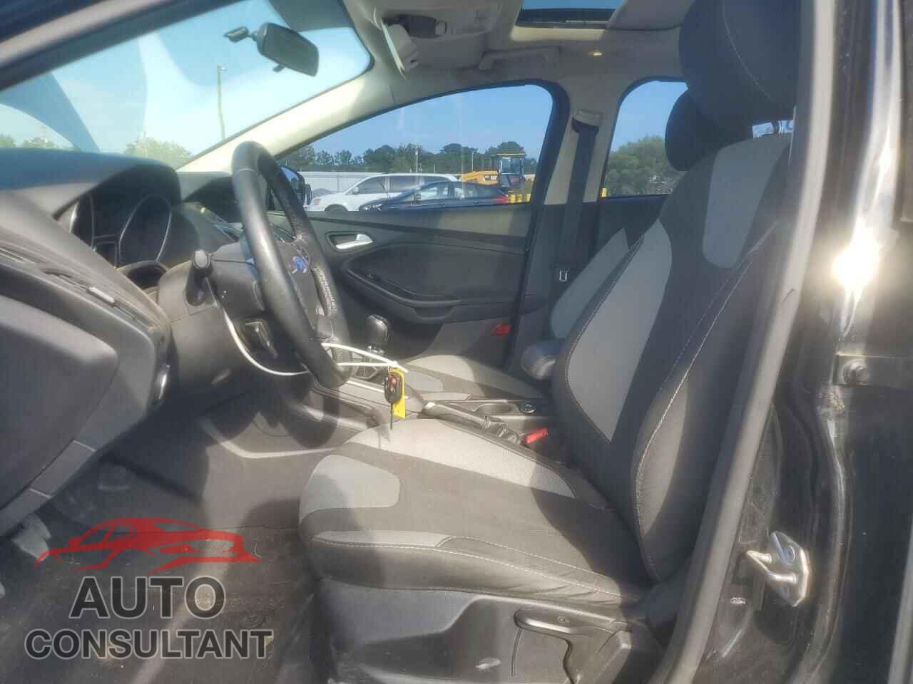 FORD FOCUS 2014 - 1FADP3K28EL435499