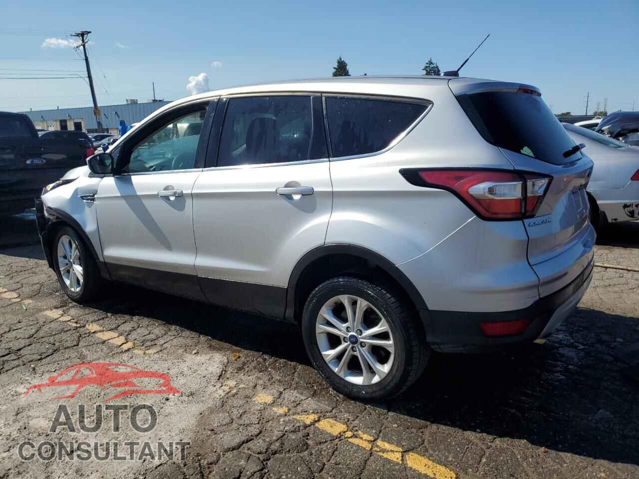 FORD ESCAPE 2017 - 1FMCU9GD7HUF06472