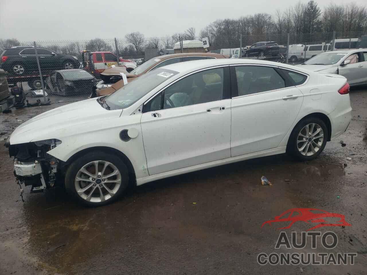 FORD FUSION 2019 - 3FA6P0SU0KR101666