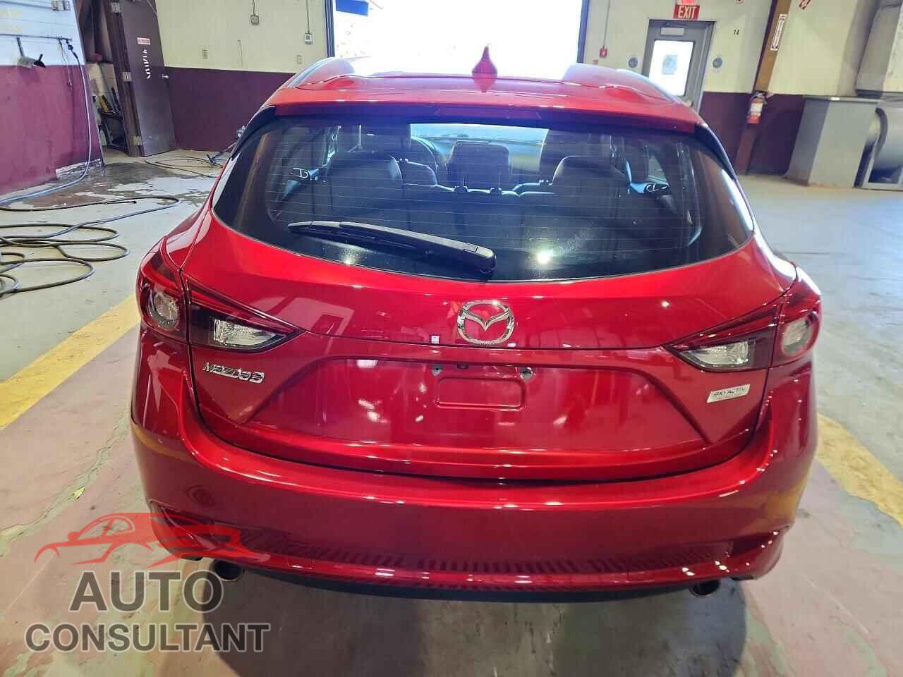 MAZDA 3 2018 - 3MZBN1M39JM215523