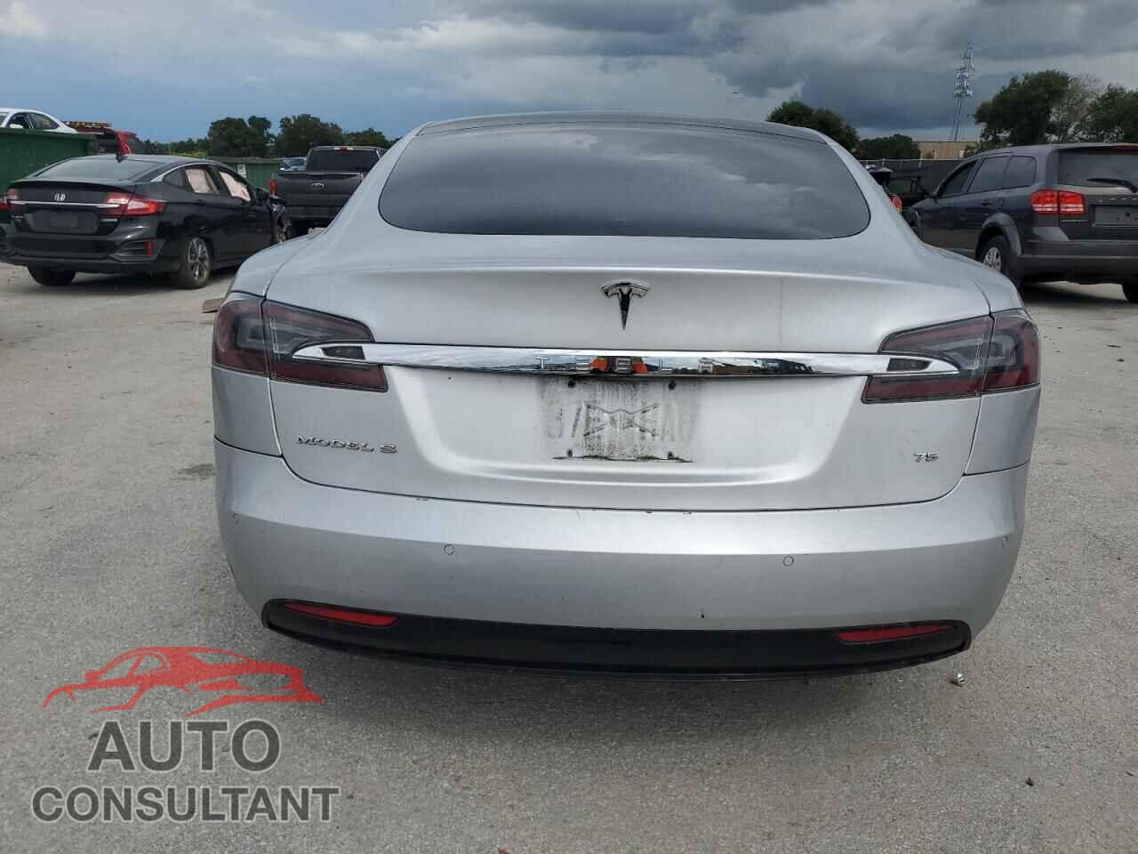 TESLA MODEL S 2017 - 5YJSA1E14HF221675