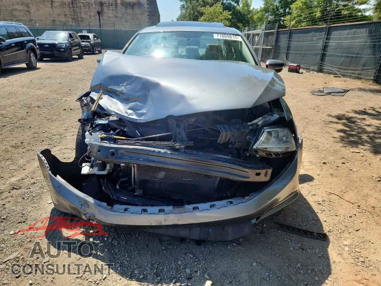 VOLKSWAGEN JETTA 2017 - 3VWDB7AJ6HM347611