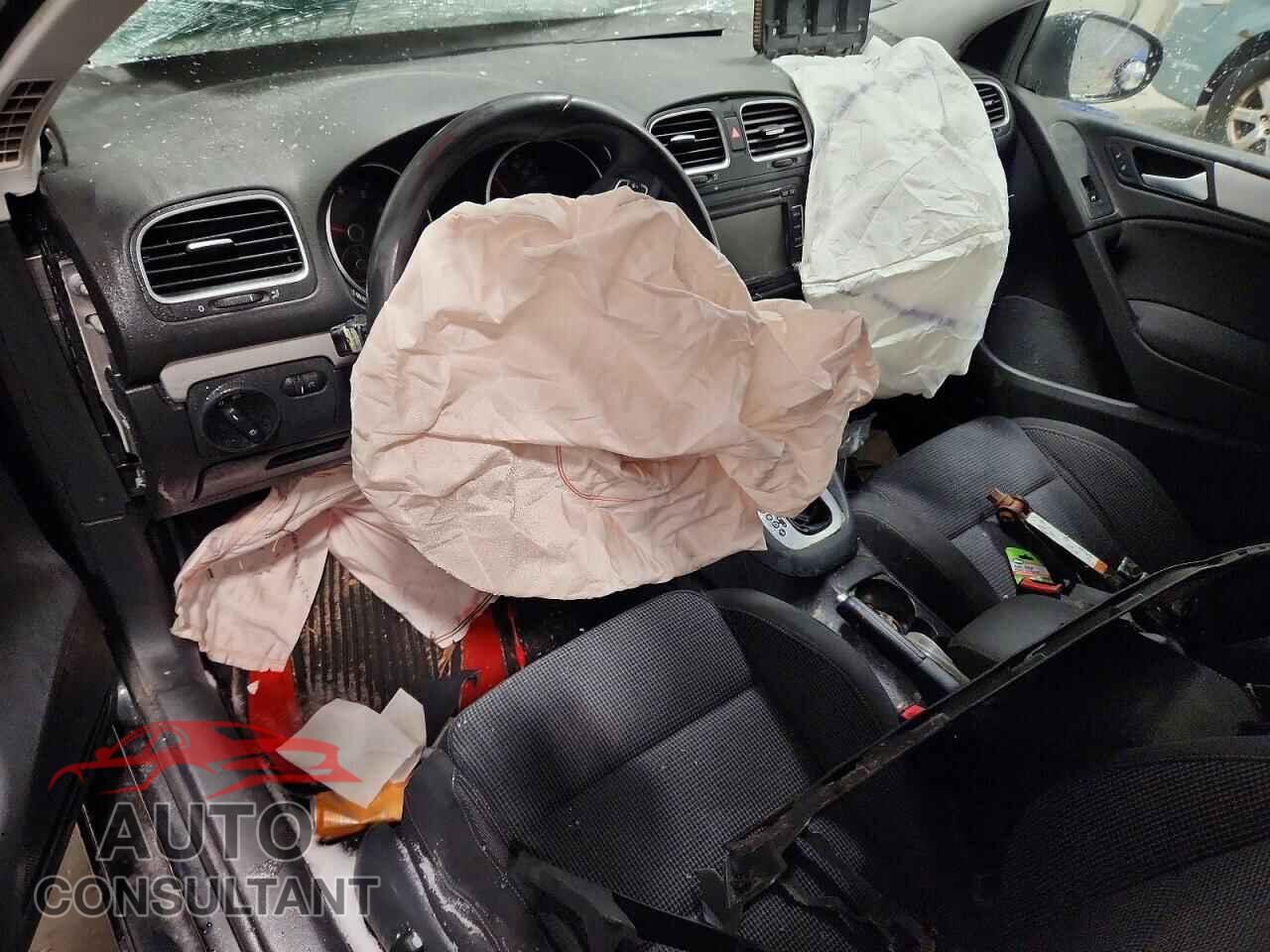 VOLKSWAGEN GOLF 2013 - WVWDB7AJ8DW127965